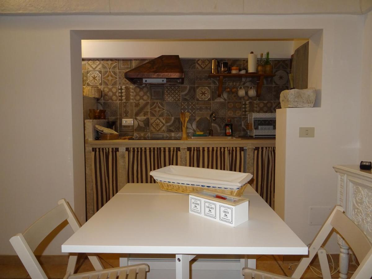 Affittacamere Trulli Di Zia Tata Locorotondo Esterno foto